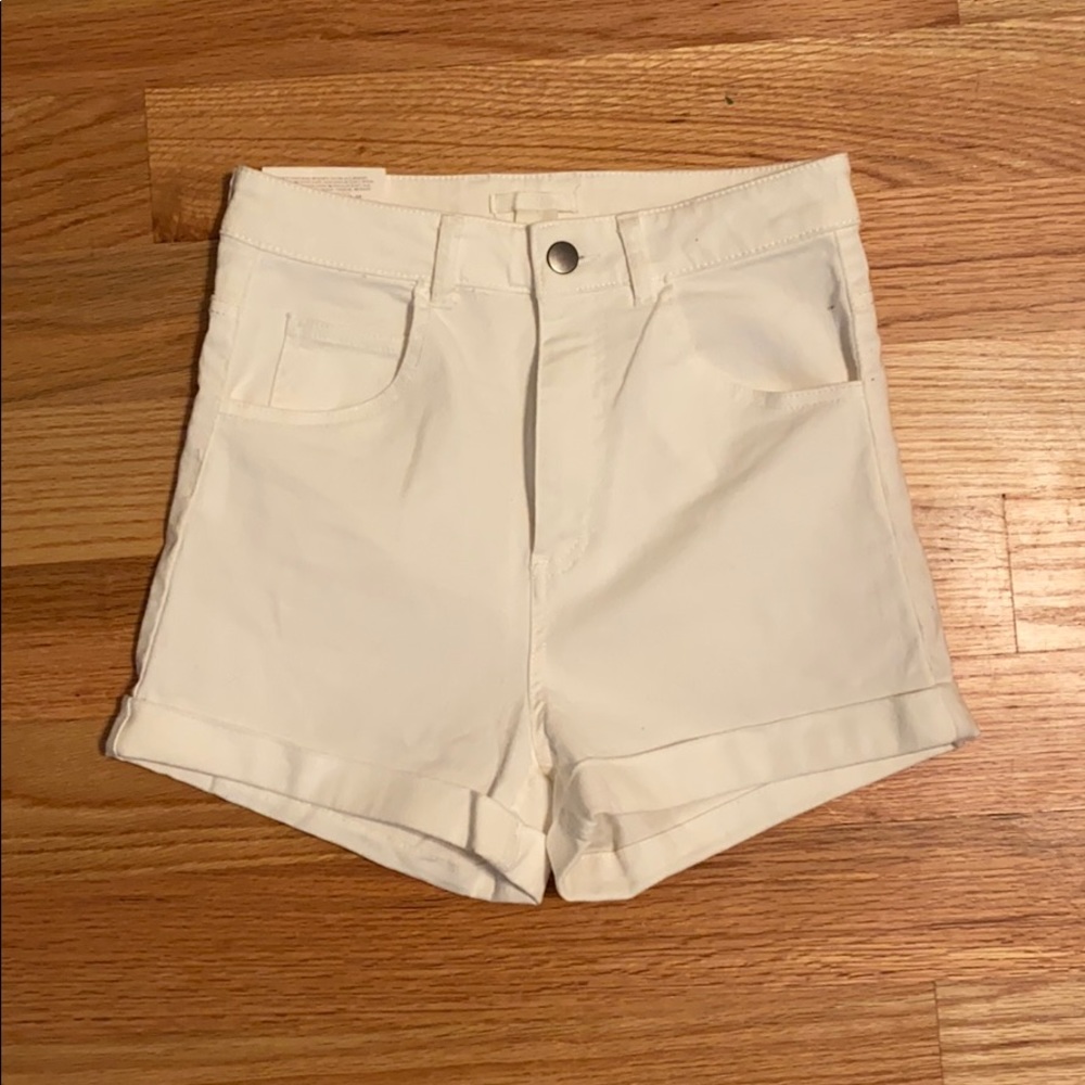 H&M white high wasted jean shorts NWT